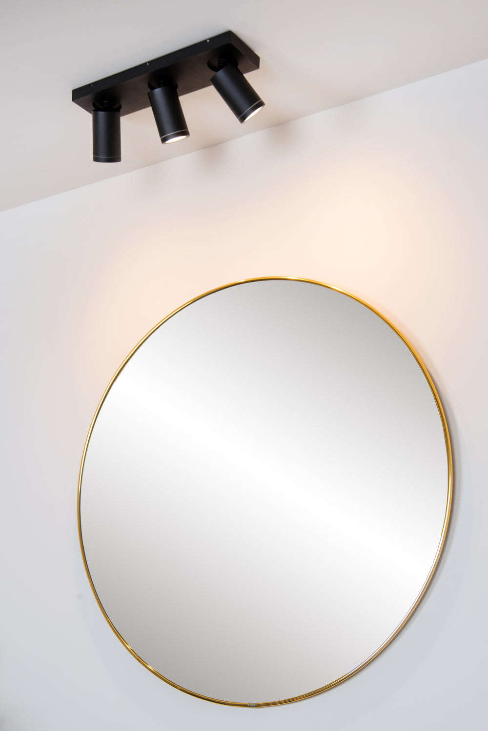 Lucide Taylor foco de techo LED para baño, 3x5W GU10 regulable de cálido 2200K-3000K, IP44, Negro Arena