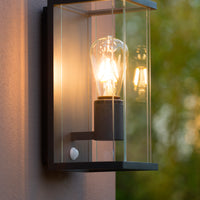 Lucide CLAIRE aplique LED Antracita, 1xE27, IP54, con sensor de movimiento y día/noche, 220-240V