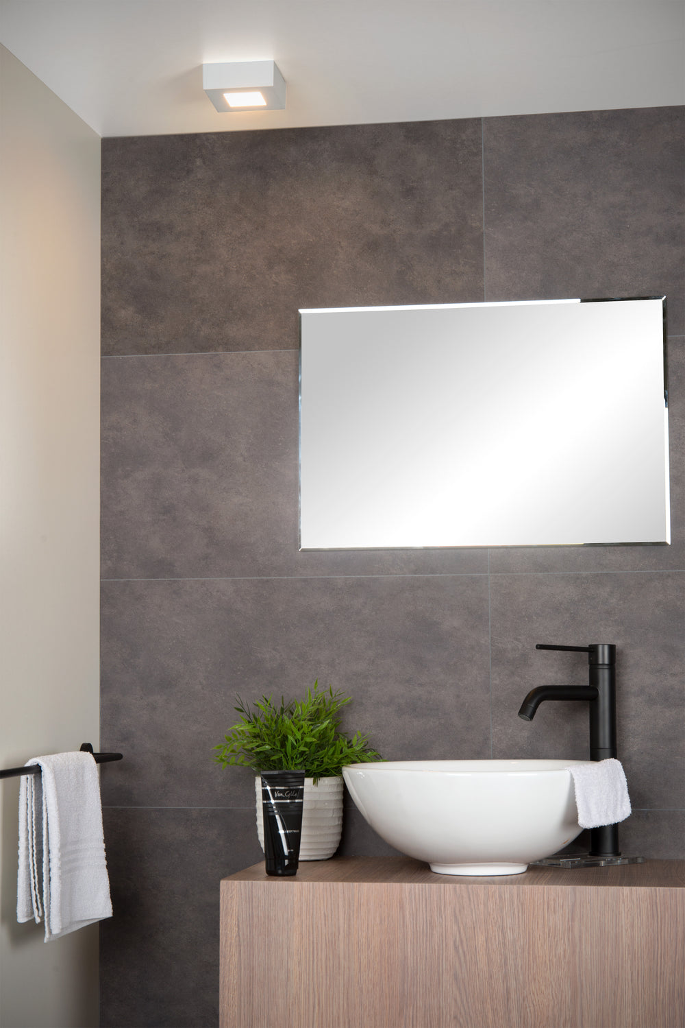 Lucide BRICE lámpara de techo LED para baño, regulable 8W 3000K, IP44, cuadrada de aluminio blanco 220-240V
