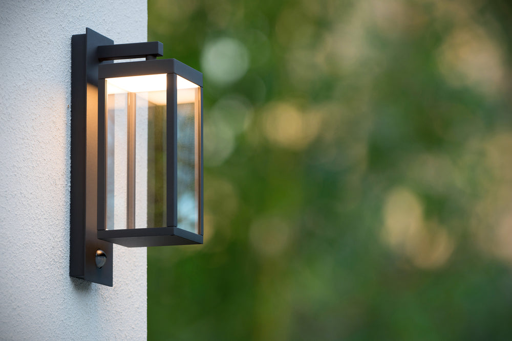Aplique de pared LED Lucide CLAIRETTE 13W 3000K IP54 con sensor de movimiento PIR y carcasa antracita