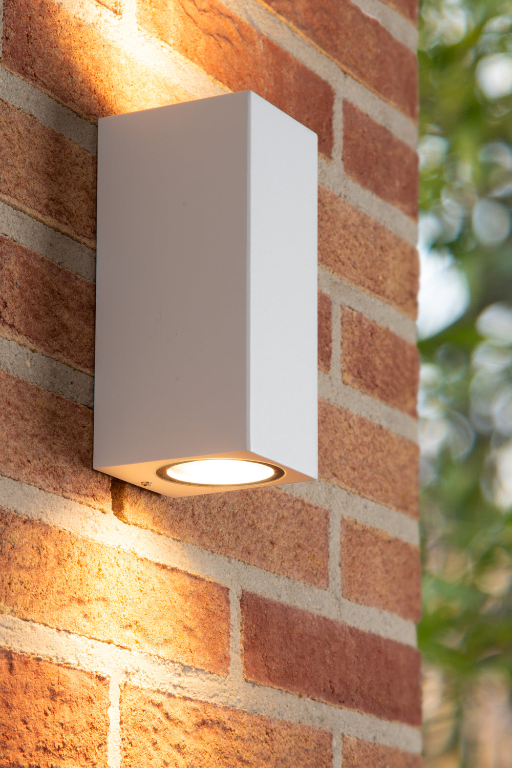 Lucide ZARO LED wall light indoor outdoor, 2xGU10, IP44, White aluminum modern design