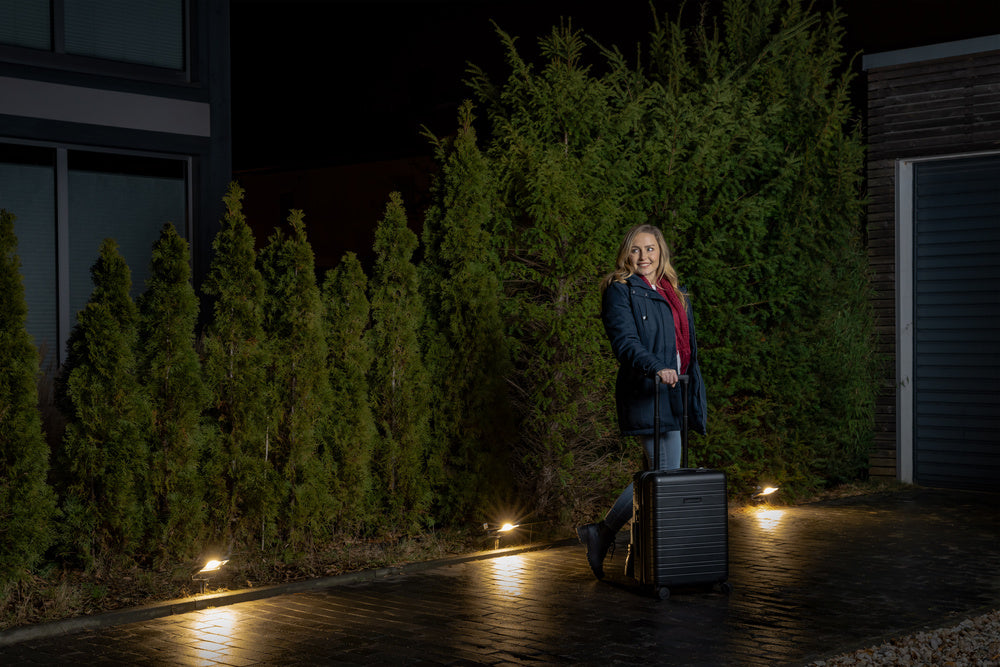Ledvance ENDURA Garden Flood Spike Luz LED Exterior 20W 3000K 1700 lúmenes IP65 Gris Oscuro