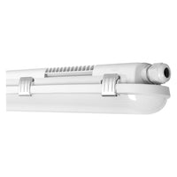 Luminaria LED Hermética Ledvance 1500mm 46W 3000K 5750 lúmenes IP65 IK08 Gris Montaje en Superficie o Suspendido