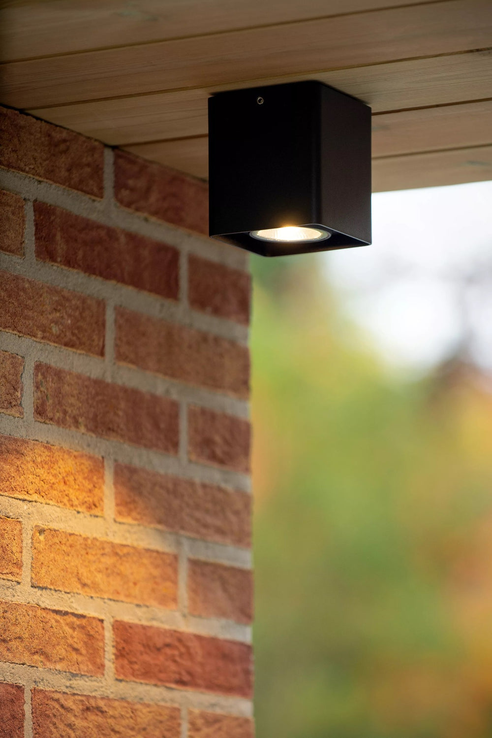 Lucide LEEDS luz de techo LED para exteriores 1x9W 2700K IP54 negro