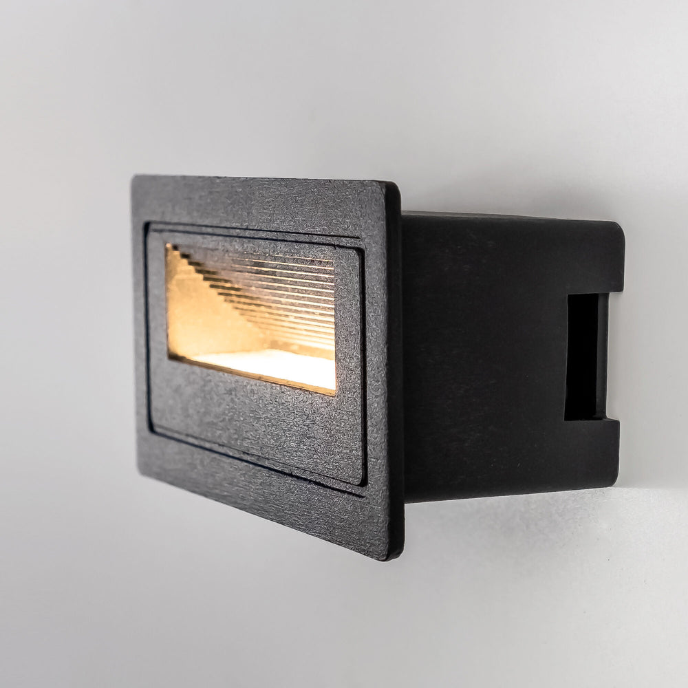 Luz LED para escalera Modee 3W 210 lúmenes 4000K IP65 empotrada 103x45x58mm