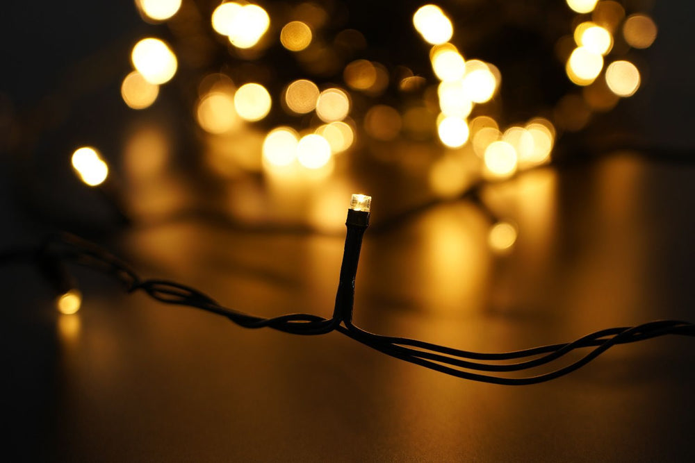 Modee Guirnalda de Luces LED de Navidad 200LED 20m Blanco Cálido con Adaptador IP44 Cable Verde