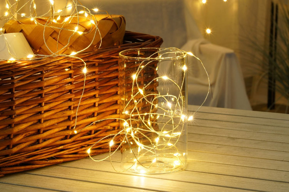 Modee Guirnalda de Luces LED de Navidad Cable de Cobre 100LED 10m Cálido 3000K a Pilas IP20 Interior