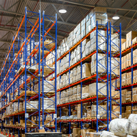 Philips CoreLine Highbay Gen5 LED 134W 20000 lúmenes 4000K regulable DALI IP65 IK08 haz estrecho Gris